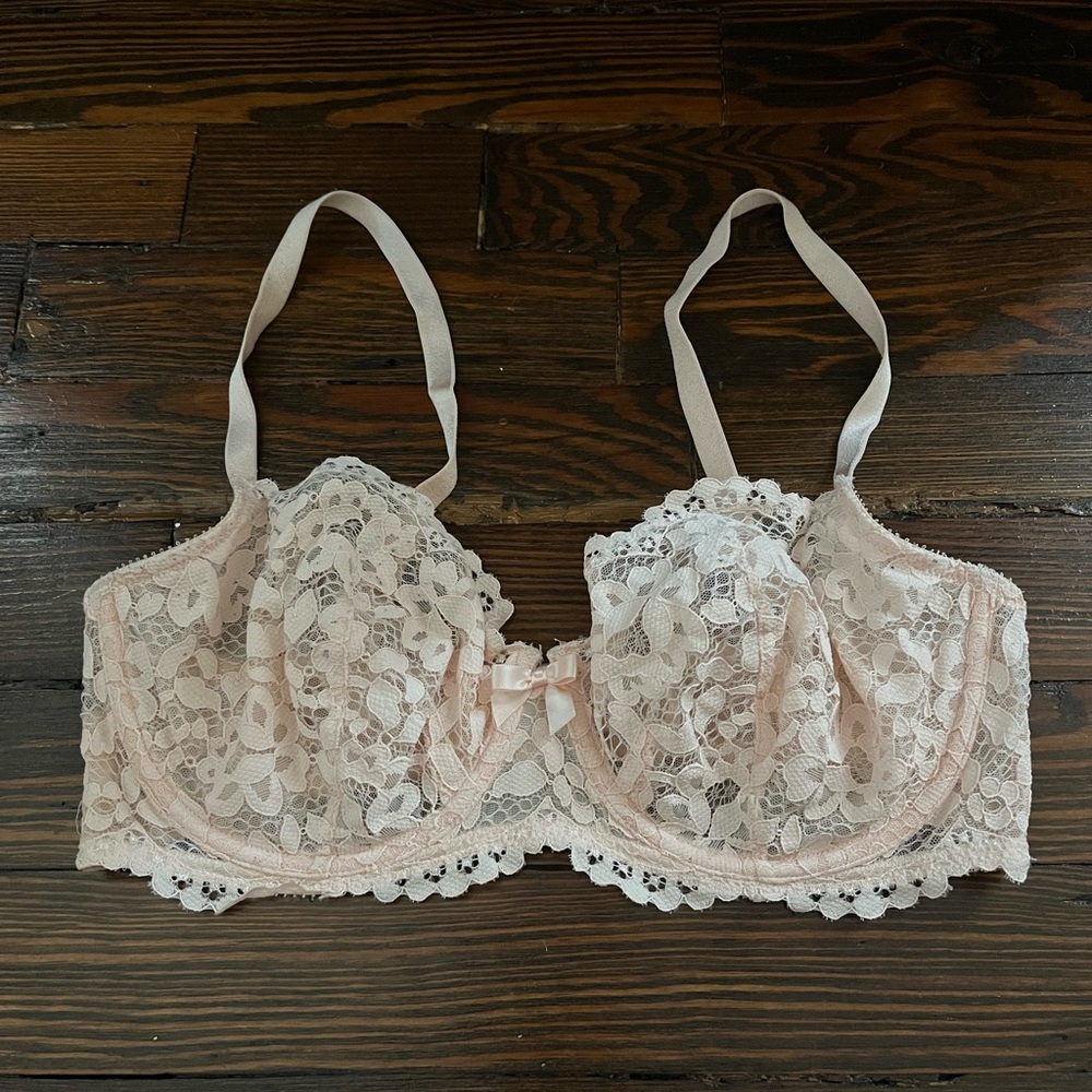 Victoria’s Secret unlined lace bra
